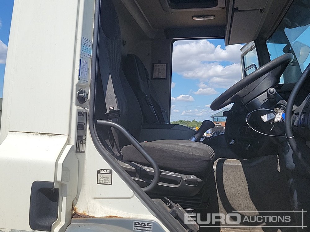 Autocarro con pianale/ Cassone fisso 2013 DAF CF65.300: foto 21