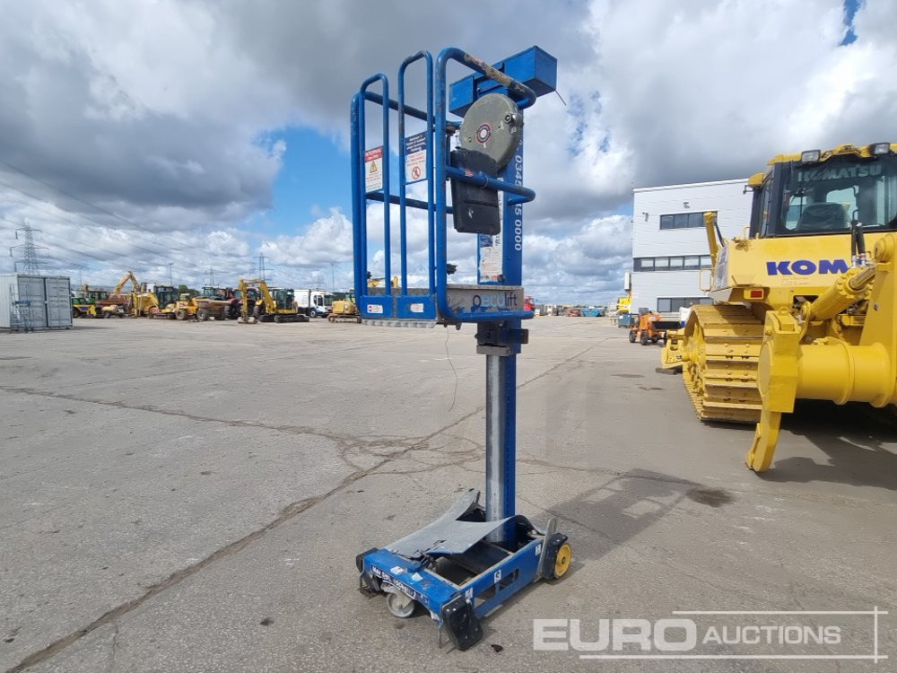 2013 Power Towers Pecolift - Piattaforma aerea: foto 1 2013 Power Towers Pecolift - Piattaforma aerea: foto 1