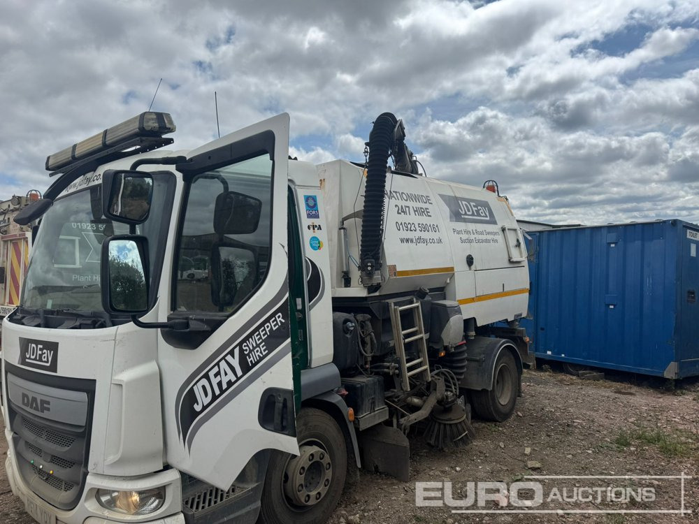 2014 DAF LF 180 FA - Spazzatrice stradale: foto 2 2014 DAF LF 180 FA - Spazzatrice stradale: foto 2