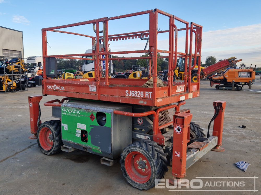 2014 SkyJack SJ6826RT - Piattaforma aerea: foto 5 2014 SkyJack SJ6826RT - Piattaforma aerea: foto 5