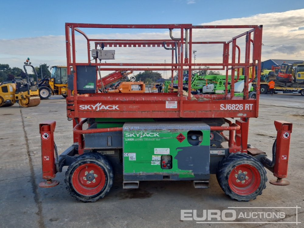 2014 SkyJack SJ6826RT - Piattaforma aerea: foto 4 2014 SkyJack SJ6826RT - Piattaforma aerea: foto 4