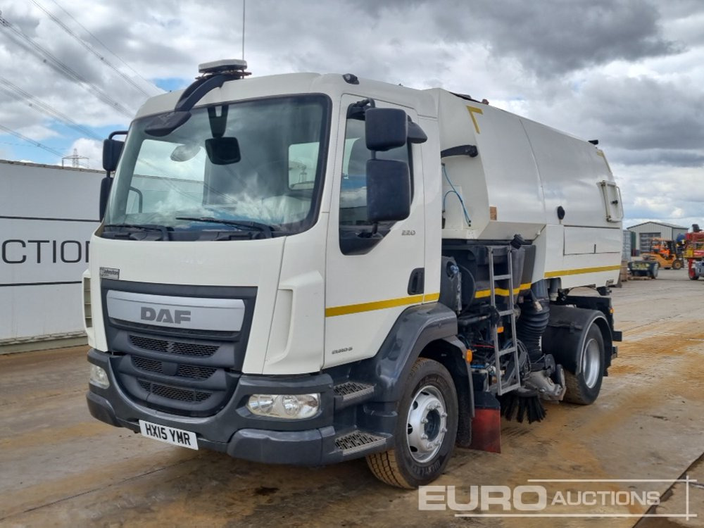 2015 DAF LF55.220 - Spazzatrice stradale: foto 1 2015 DAF LF55.220 - Spazzatrice stradale: foto 1
