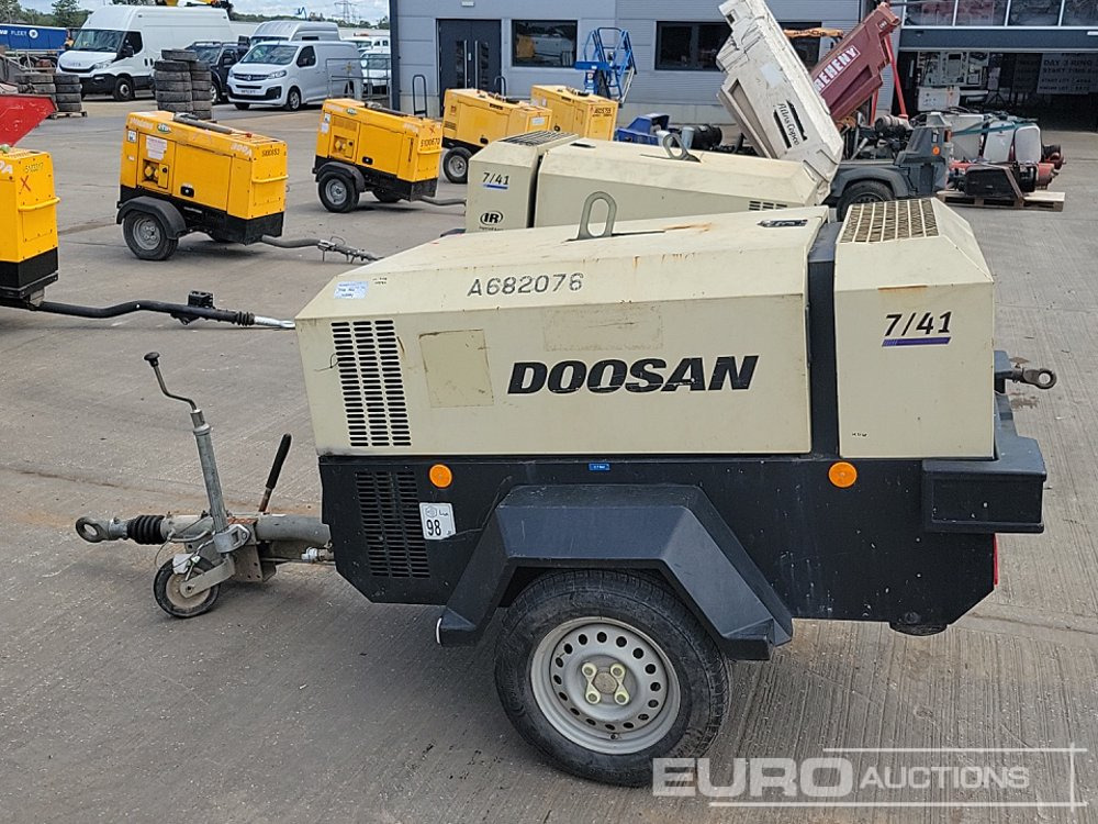 2015 Doosan 741 - Compressore d'aria: foto 2 2015 Doosan 741 - Compressore d'aria: foto 2