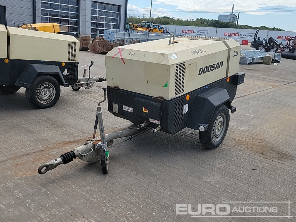 2015 Doosan 741 - Compressore d'aria: foto 1 2015 Doosan 741 - Compressore d'aria: foto 1
