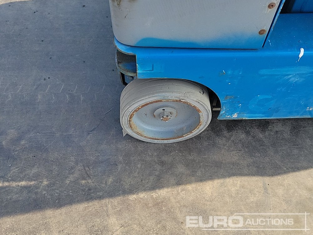 Piattaforma aerea 2015 Genie GR-20: foto 11