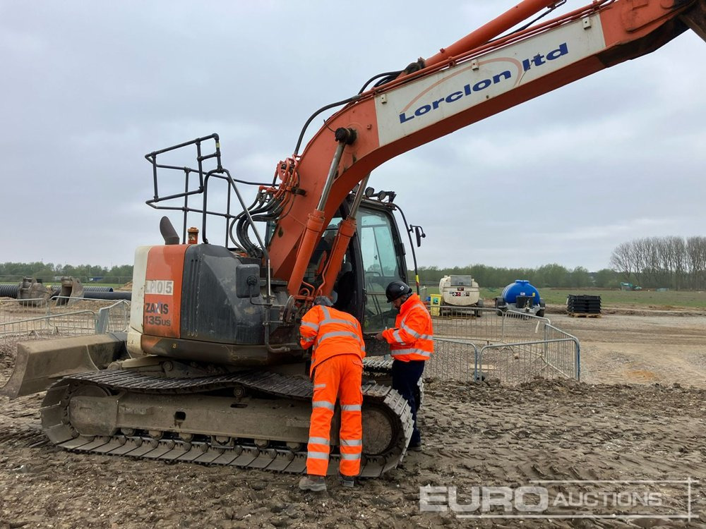 2015 Hitachi ZX135US-5B - Escavatore cingolato: foto 4 2015 Hitachi ZX135US-5B - Escavatore cingolato: foto 4