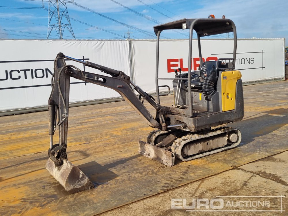 2015 Volvo EC15C - Miniescavatore: foto 1 2015 Volvo EC15C - Miniescavatore: foto 1
