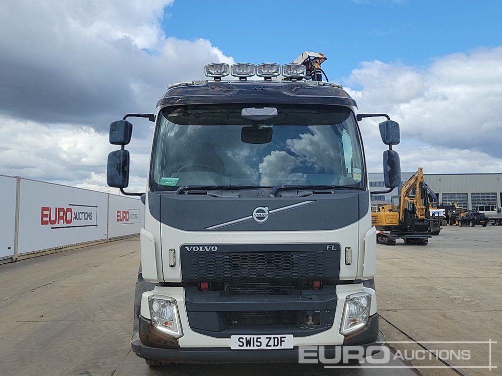 Camion cisterna 2015 Volvo FL280: foto 8