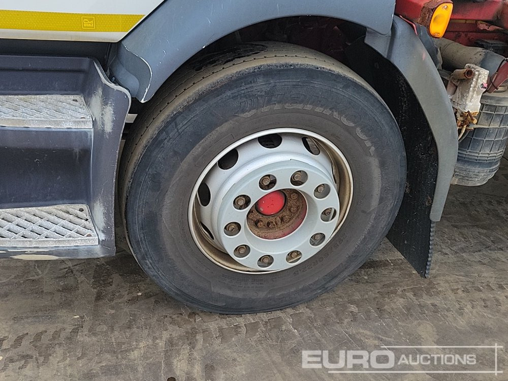 Camion cisterna 2015 Volvo FL280: foto 9