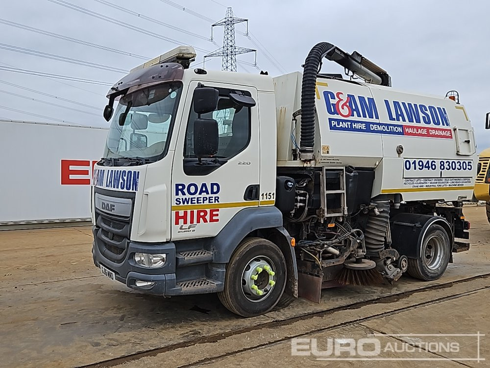 2016 DAF LF220 - Spazzatrice stradale: foto 1 2016 DAF LF220 - Spazzatrice stradale: foto 1