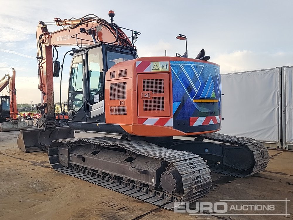 2016 Hitachi ZX225USLC-5B - Escavatore cingolato: foto 3 2016 Hitachi ZX225USLC-5B - Escavatore cingolato: foto 3
