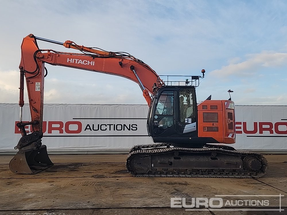 2016 Hitachi ZX225USLC-5B - Escavatore cingolato: foto 2 2016 Hitachi ZX225USLC-5B - Escavatore cingolato: foto 2