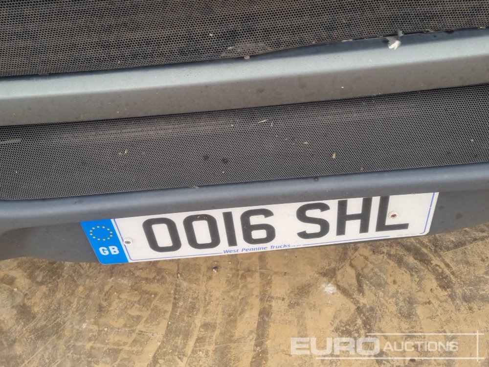 Autocarro con pianale/ Cassone fisso per il trasporto di mezzi pesanti 2016 Scania P370: foto 44