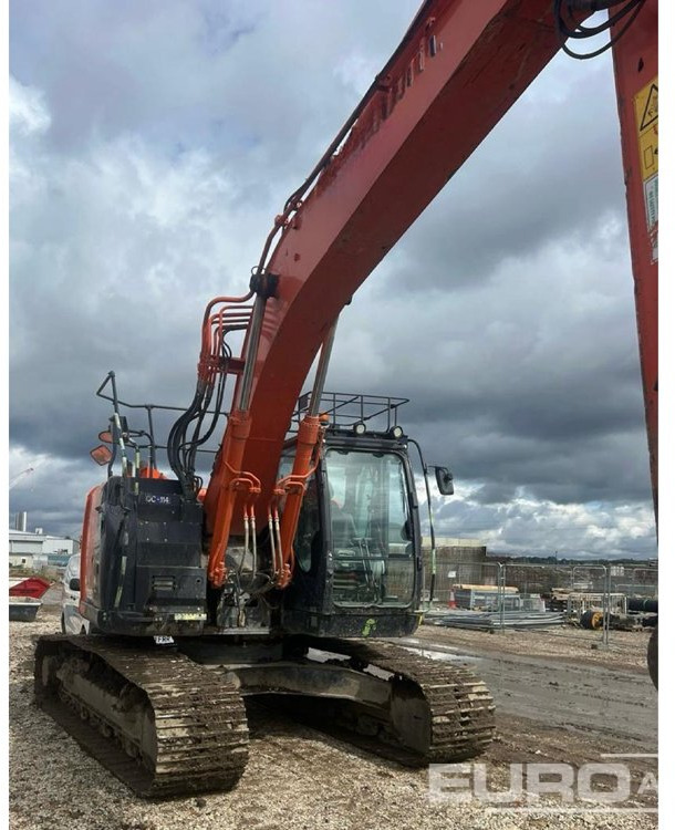 2017 Hitachi ZX225USLC-6 - Escavatore cingolato: foto 4 2017 Hitachi ZX225USLC-6 - Escavatore cingolato: foto 4