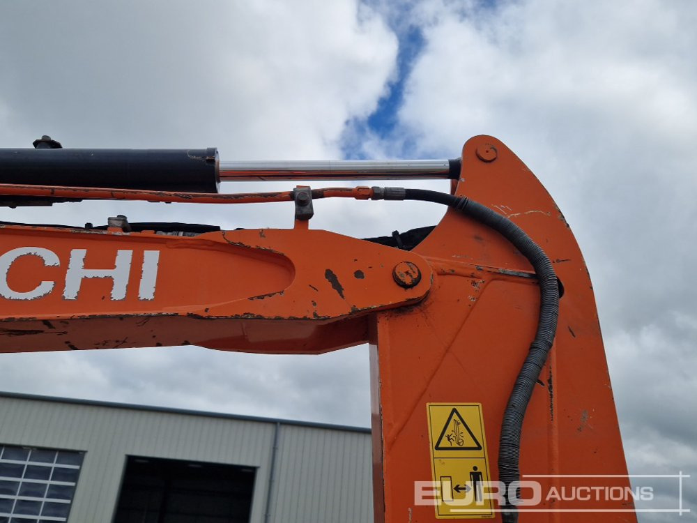 Miniescavatore 2018 Hitachi ZX33U-5A CLR: foto 34