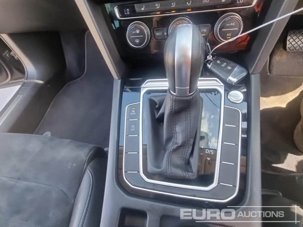 Autovettura 2018 Volkswagen Passat: foto 28