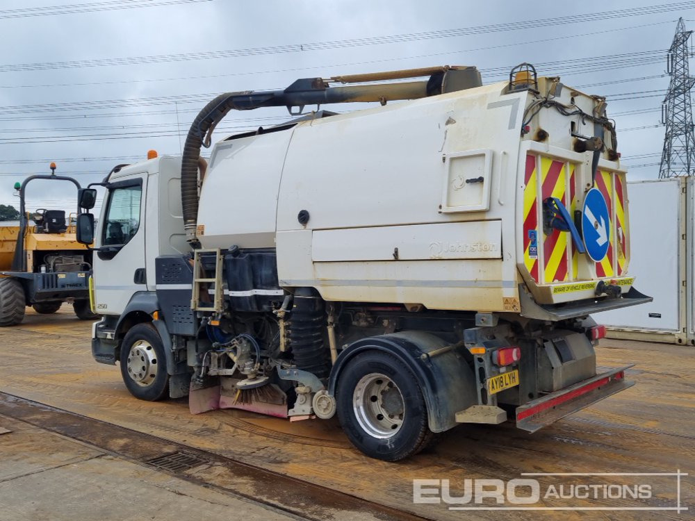 2018 Volvo FL250 - Spazzatrice stradale: foto 3 2018 Volvo FL250 - Spazzatrice stradale: foto 3
