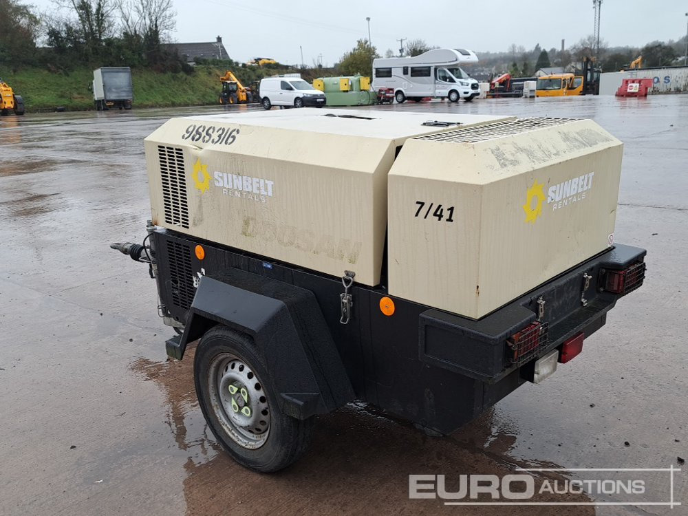 2019 Doosan 741 - Compressore d'aria: foto 2 2019 Doosan 741 - Compressore d'aria: foto 2