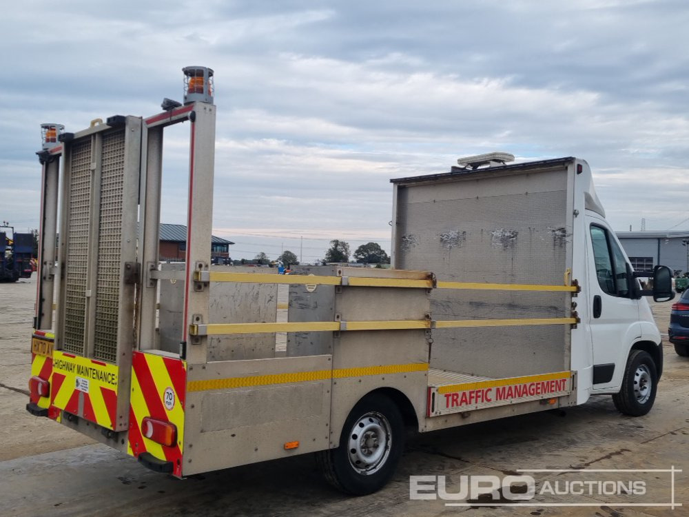 2020 Peugeot Boxer 335 - Furgone con cassone fisso: foto 5 2020 Peugeot Boxer 335 - Furgone con cassone fisso: foto 5
