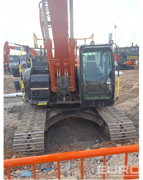 2021 Hitachi ZX225USLC-6 - Escavatore cingolato: foto 4 2021 Hitachi ZX225USLC-6 - Escavatore cingolato: foto 4