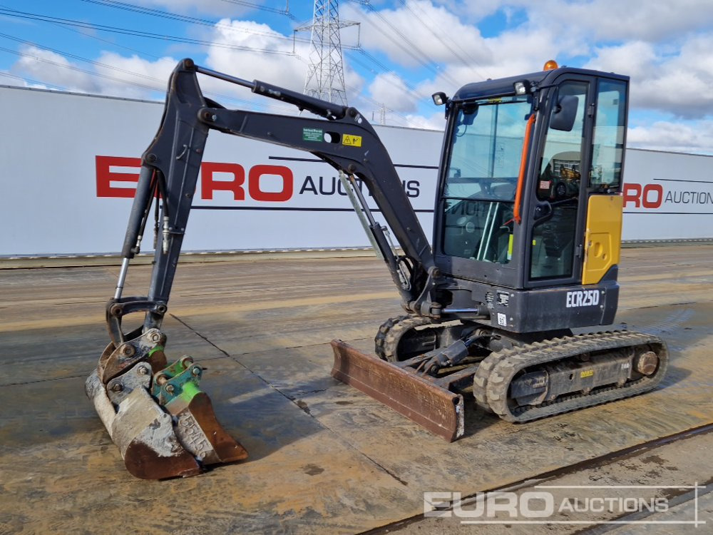 2022 Volvo ECR25D - Miniescavatore: foto 1 2022 Volvo ECR25D - Miniescavatore: foto 1