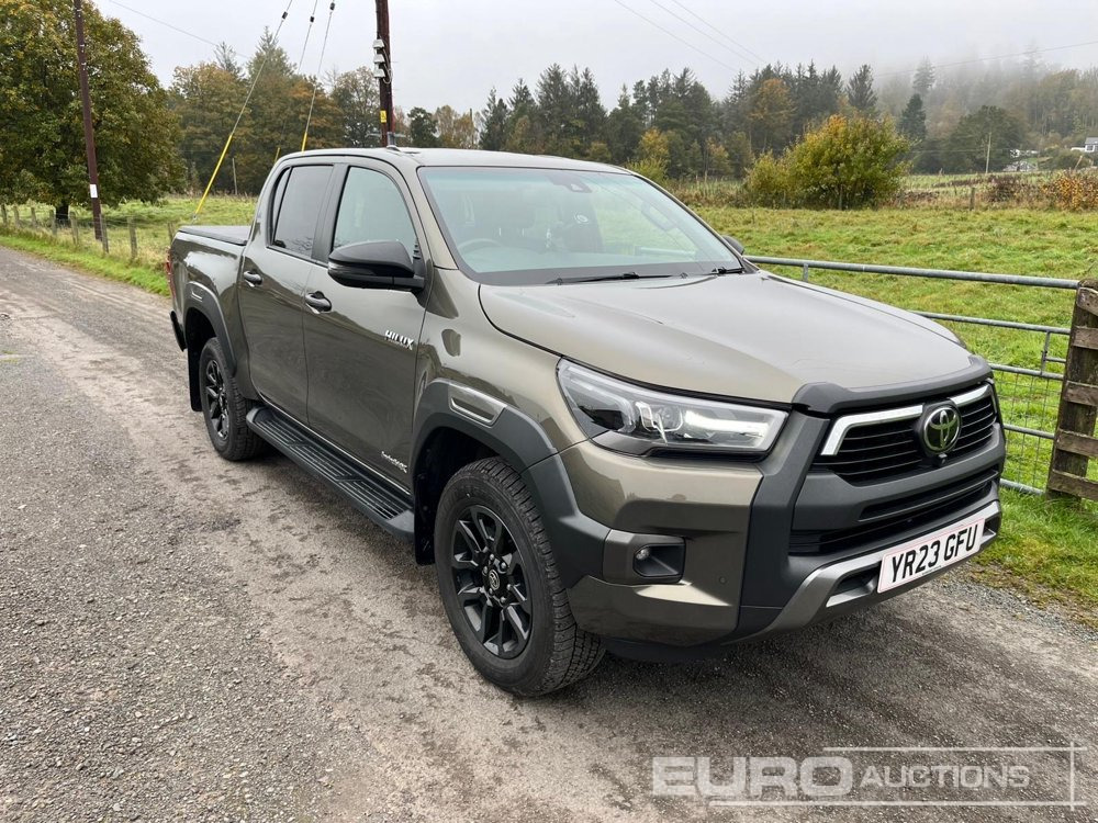 2023 Toyota Hilux Invincible X - Pick-up: foto 1 2023 Toyota Hilux Invincible X - Pick-up: foto 1
