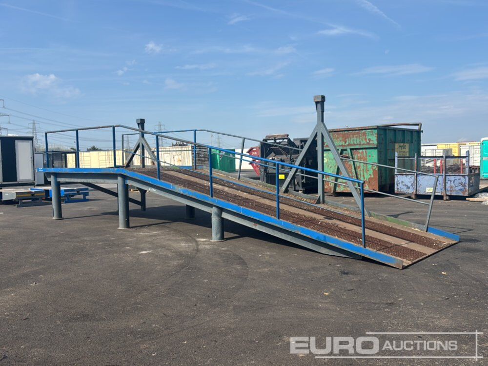 30' x 8' Loading Ramp - Rampa di carico: foto 3 30' x 8' Loading Ramp - Rampa di carico: foto 3