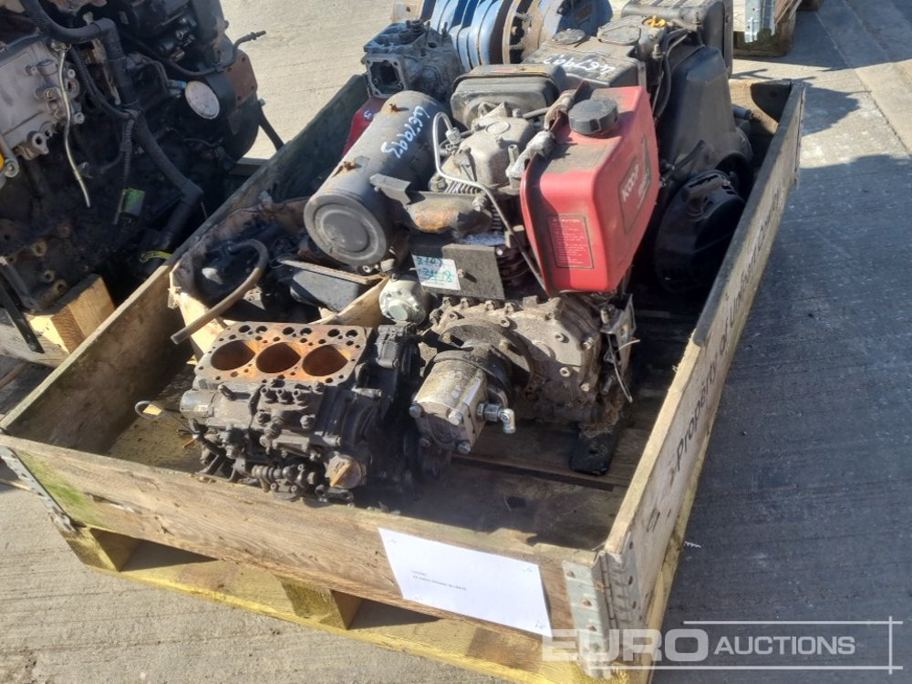Motore 4 Cylinder Engine (Spares), 3 Cylinder Engine (Spares), Single Cylinder Engine (3 of, Spares), Vaccuum Pump, Turbo (4 of), Fuel Pump, Cylinder Head: foto 18