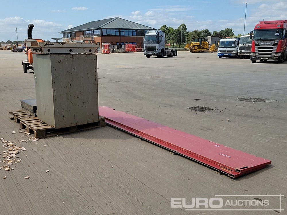 Aluminium Dropside Side Panels (2 of), Hiab Outrigger Feet (3 of), Chubb Key Safe - Attrezzatura da costruzione: foto 3 Aluminium Dropside Side Panels (2 of), Hiab Outrigger Feet (3 of), Chubb Key Safe - Attrezzatura da costruzione: foto 3
