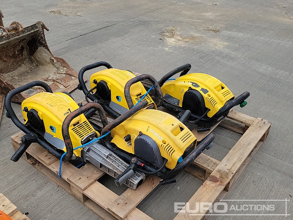 Atlas Copco Petrol Hand Held Breaker (4 of) - Asfaltatrice: foto 5 Atlas Copco Petrol Hand Held Breaker (4 of) - Asfaltatrice: foto 5