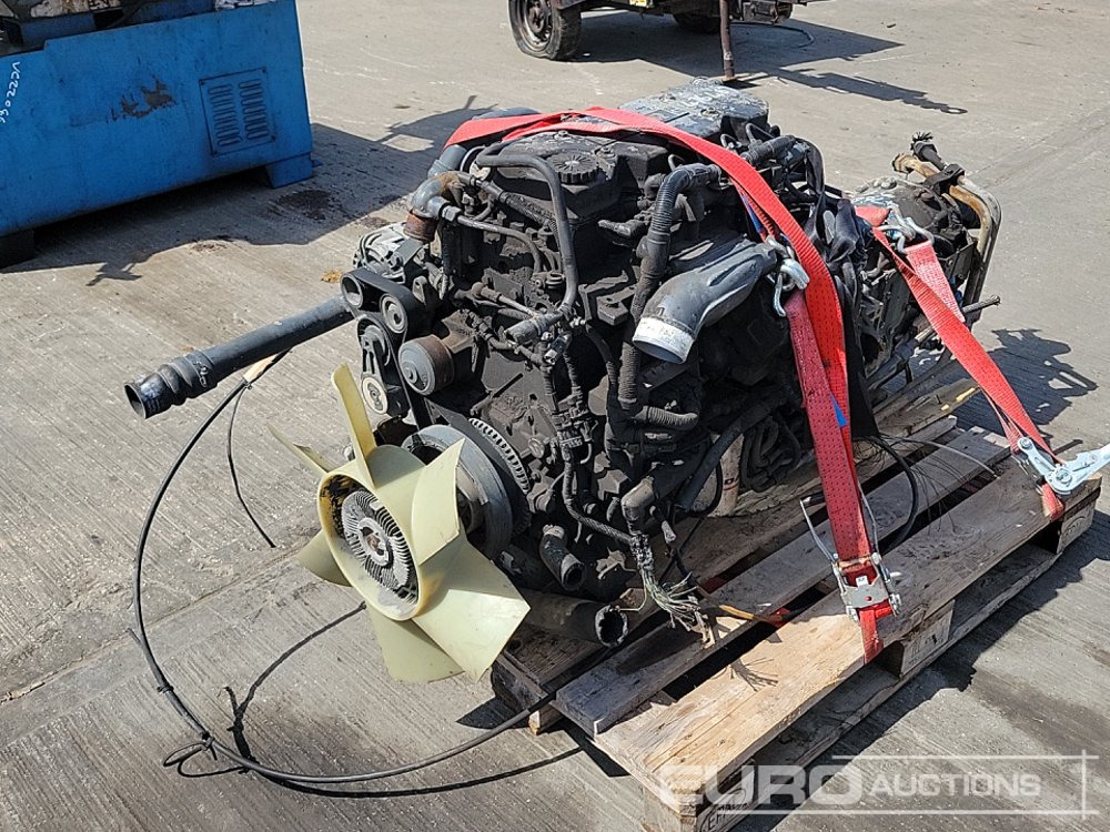 Cummins 4 Cylinder Engine, Gearbox - Motore: foto 1 Cummins 4 Cylinder Engine, Gearbox - Motore: foto 1
