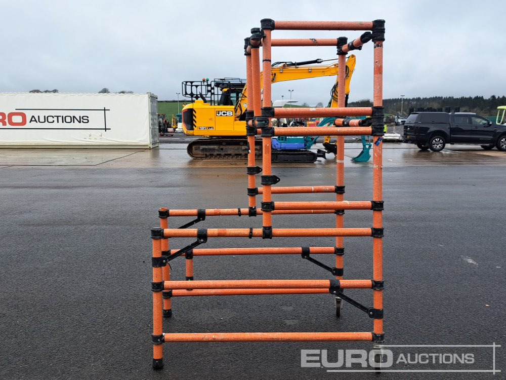 Fibreglass Podium Scaffolding Tower - Attrezzatura da costruzione: foto 2 Fibreglass Podium Scaffolding Tower - Attrezzatura da costruzione: foto 2