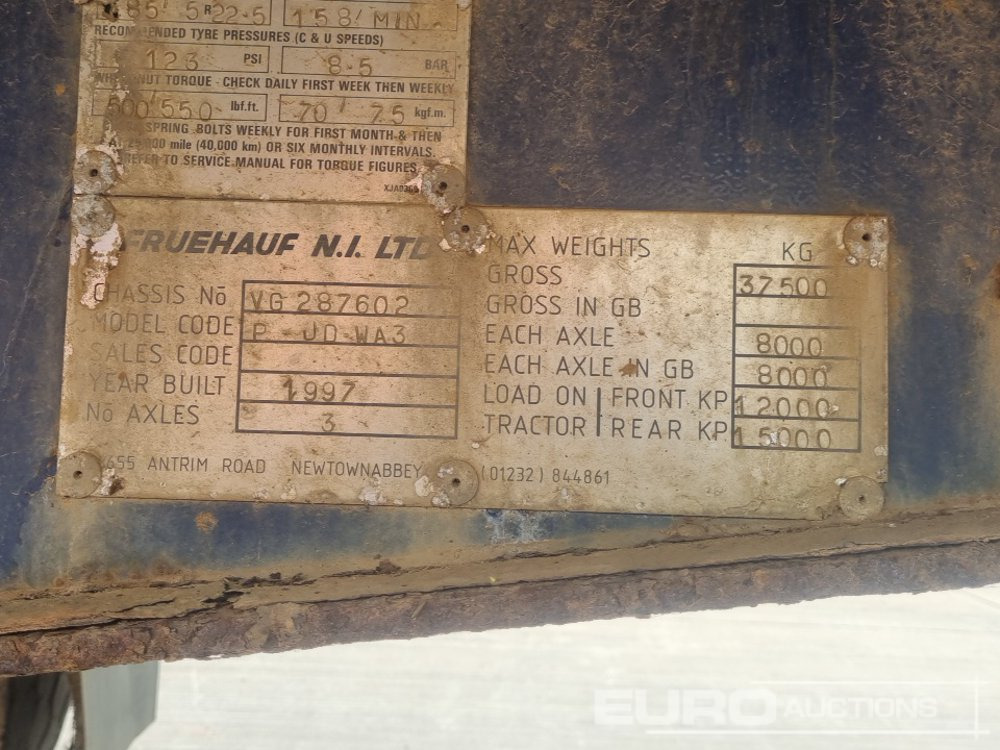 Fruehauf Tri Axle Curtainsider Trailer - Semirimorchio centinato: foto 1 Fruehauf Tri Axle Curtainsider Trailer - Semirimorchio centinato: foto 1