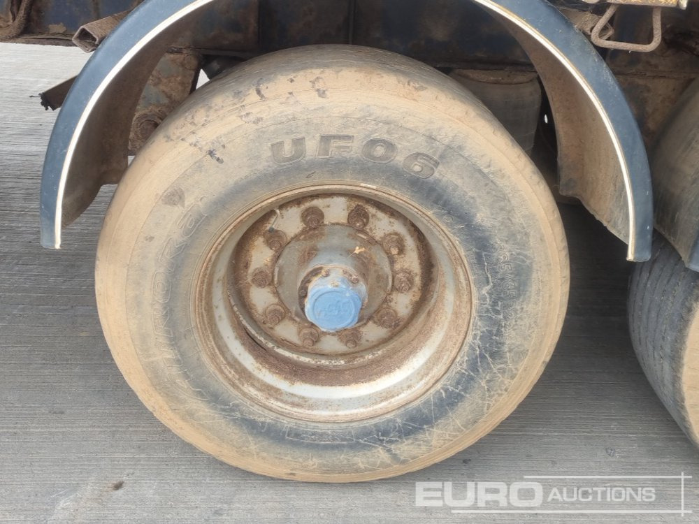 Semirimorchio centinato Fruehauf Tri Axle Curtainsider Trailer: foto 10