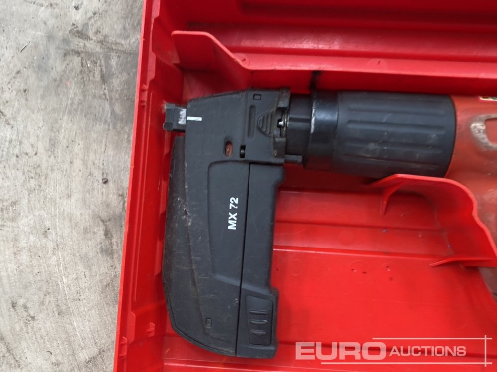 Hilti DX460 Nail Gun (Body & Case Only) - Attrezzatura da costruzione: foto 4 Hilti DX460 Nail Gun (Body & Case Only) - Attrezzatura da costruzione: foto 4