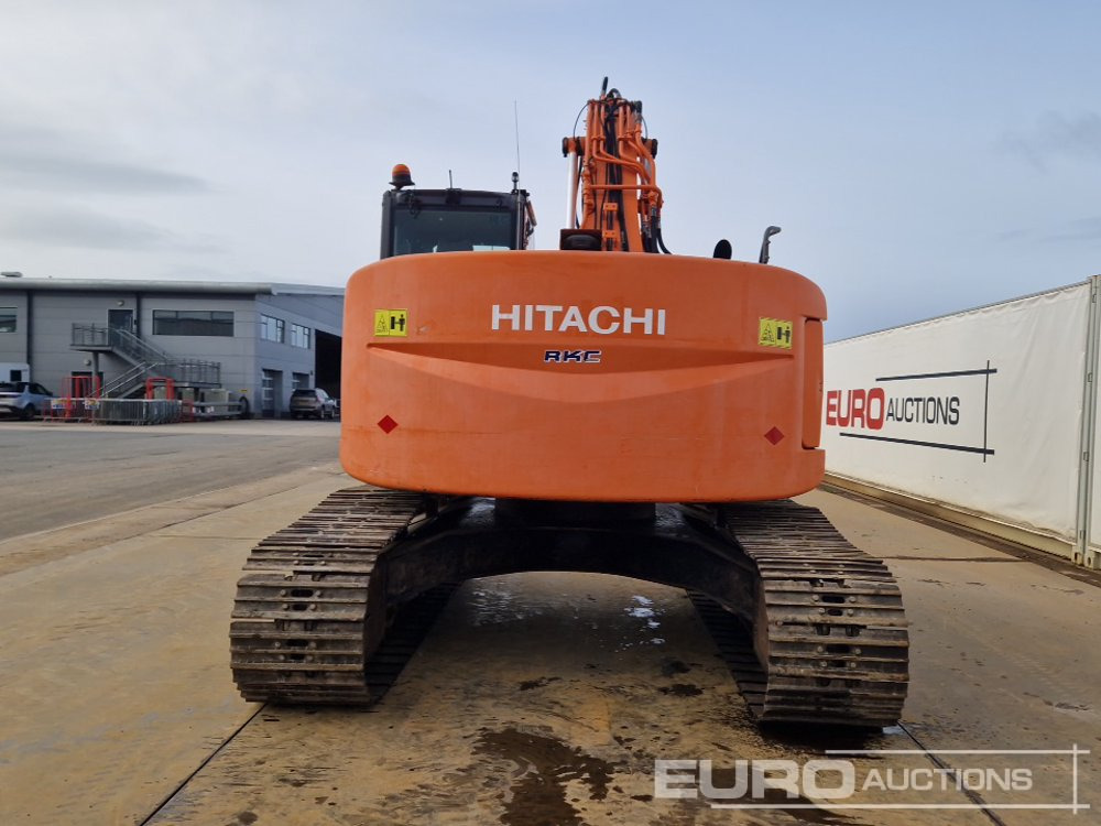Hitachi ZX225USLC-3 - Escavatore cingolato: foto 4 Hitachi ZX225USLC-3 - Escavatore cingolato: foto 4