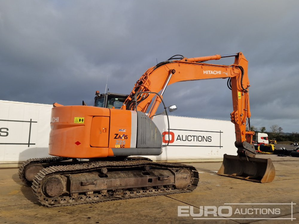 Hitachi ZX225USLC-3 - Escavatore cingolato: foto 5 Hitachi ZX225USLC-3 - Escavatore cingolato: foto 5