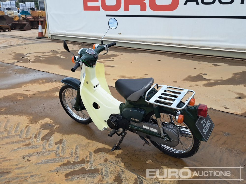 Honda 50 Supercub - Motocicletta: foto 3 Honda 50 Supercub - Motocicletta: foto 3