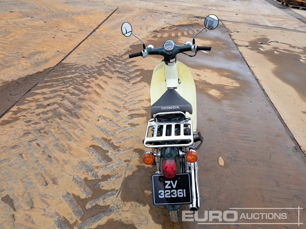 Honda 50 Supercub - Motocicletta: foto 4 Honda 50 Supercub - Motocicletta: foto 4