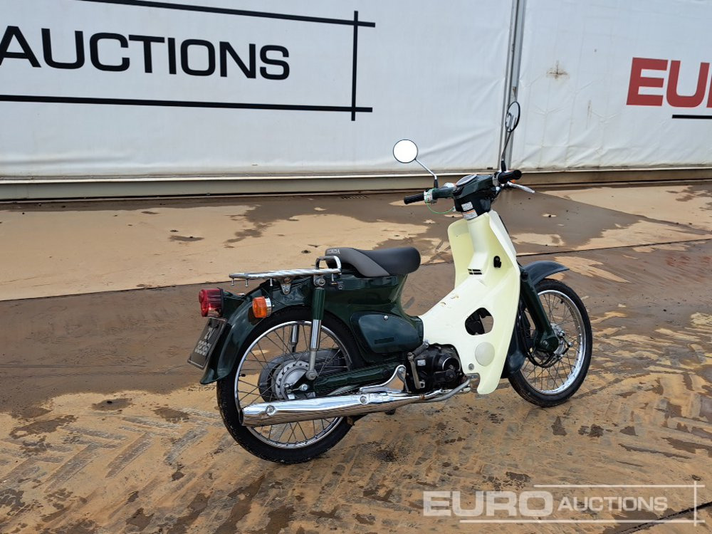 Honda 50 Supercub - Motocicletta: foto 5 Honda 50 Supercub - Motocicletta: foto 5