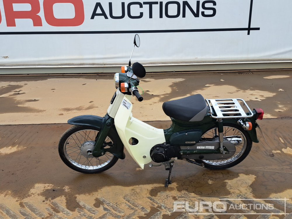 Honda 50 Supercub - Motocicletta: foto 2 Honda 50 Supercub - Motocicletta: foto 2