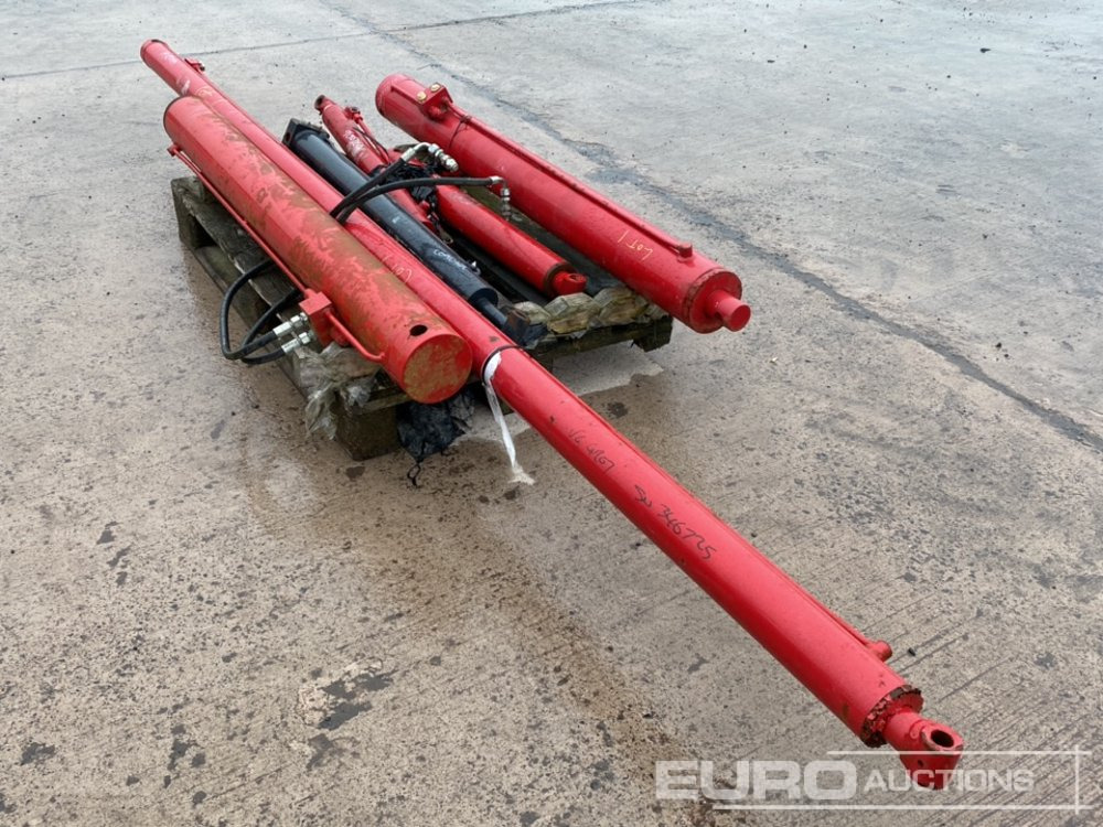 Hydraulic Rams (6 of) - Attrezzatura da costruzione: foto 4 Hydraulic Rams (6 of) - Attrezzatura da costruzione: foto 4