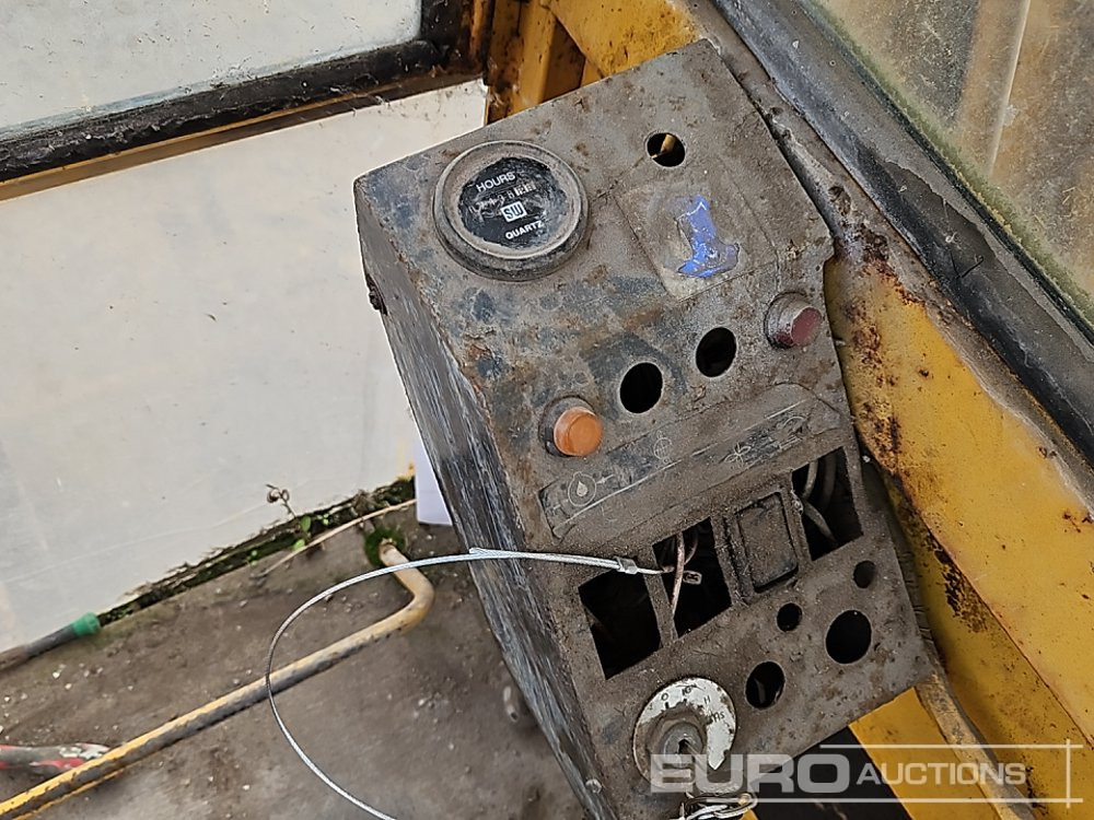 Escavatore cingolato JCB 806C: foto 42