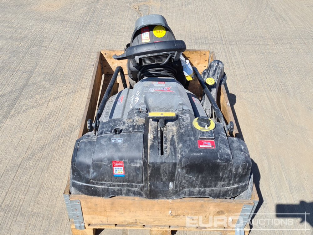 Karcher 110Volt Pressure Washer, Battery Sweeper - Attrezzatura da costruzione: foto 4 Karcher 110Volt Pressure Washer, Battery Sweeper - Attrezzatura da costruzione: foto 4