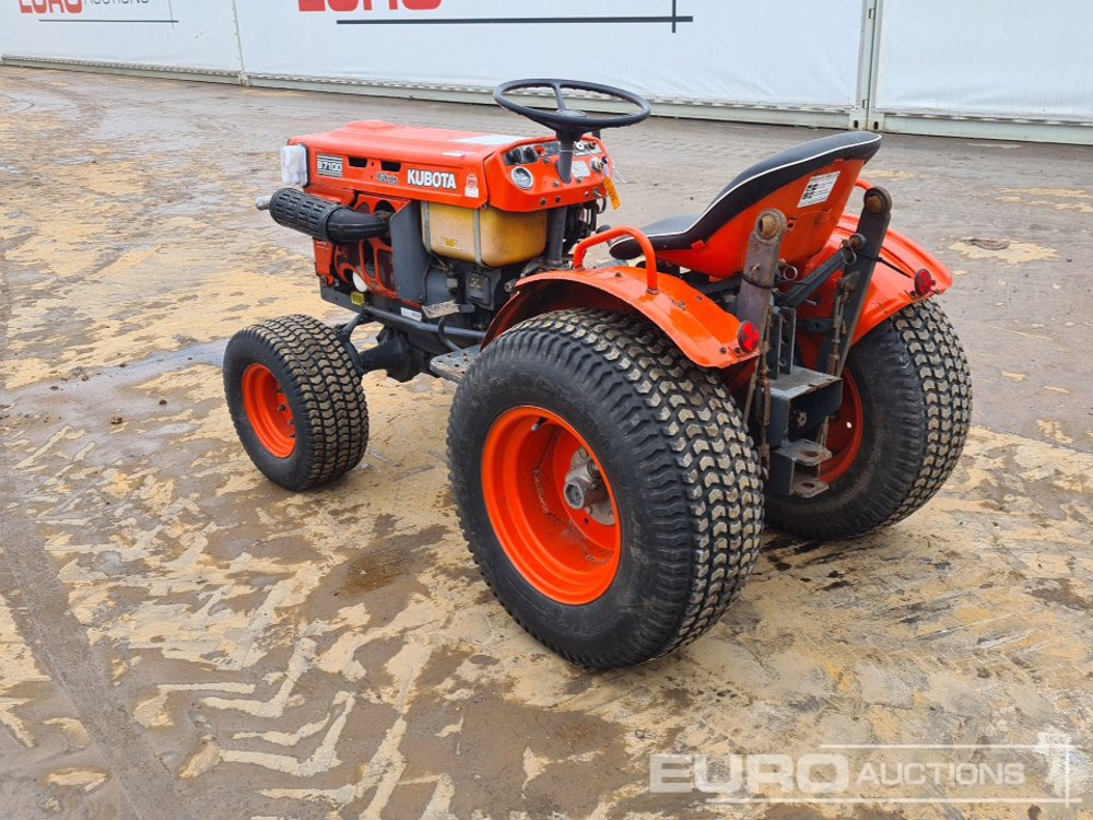 Kubota 4WD Compact Tractor - Trattore piccolo: foto 3 Kubota 4WD Compact Tractor - Trattore piccolo: foto 3