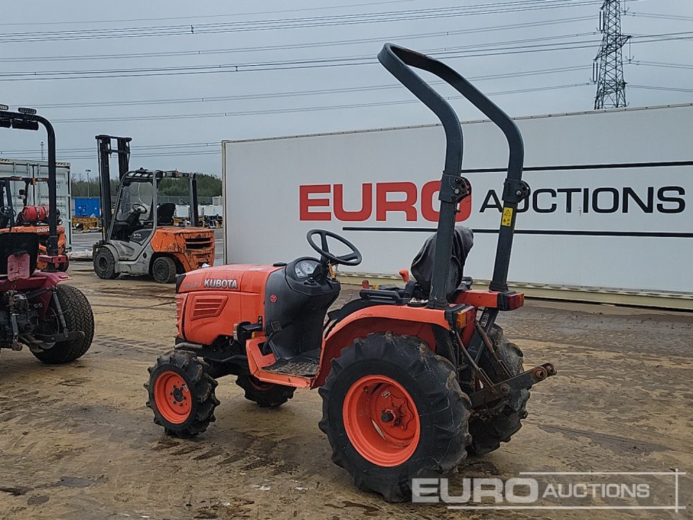 Kubota 4WD Compact Tractor, Roll Bar - Trattore piccolo: foto 3 Kubota 4WD Compact Tractor, Roll Bar - Trattore piccolo: foto 3