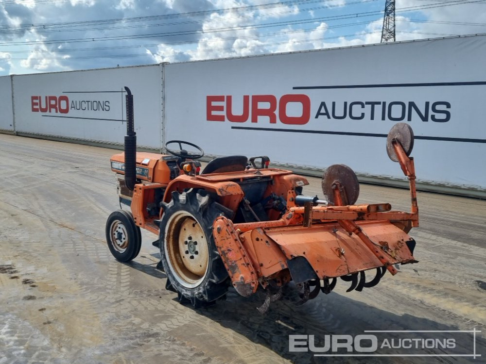 Kubota B1702 - Trattore piccolo: foto 3 Kubota B1702 - Trattore piccolo: foto 3