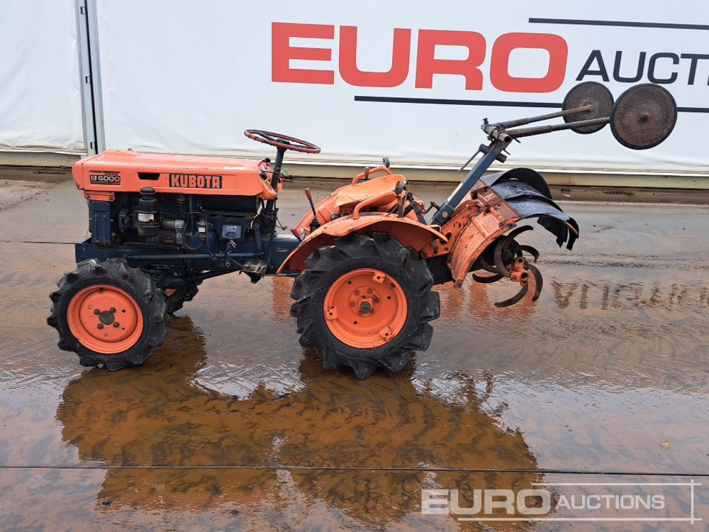 Kubota B6000 - Trattore piccolo: foto 2 Kubota B6000 - Trattore piccolo: foto 2