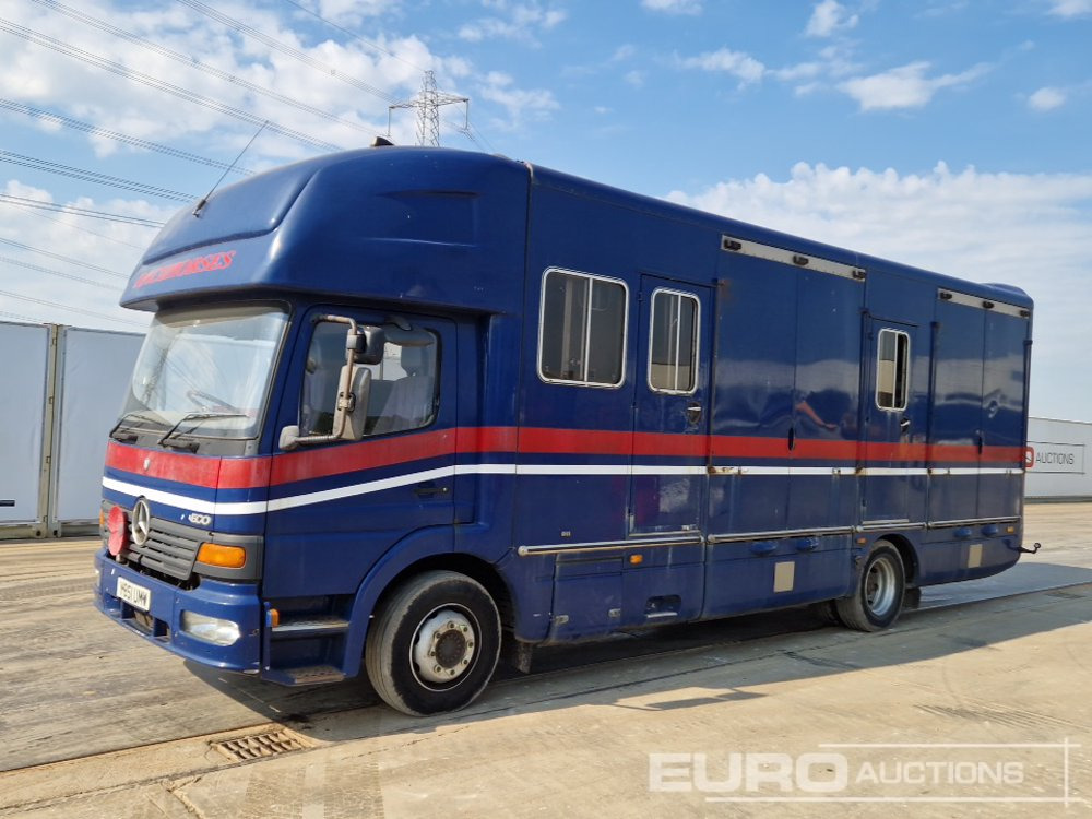 Mercedes 1223 - Autocarro trasporto bestiame: foto 1 Mercedes 1223 - Autocarro trasporto bestiame: foto 1