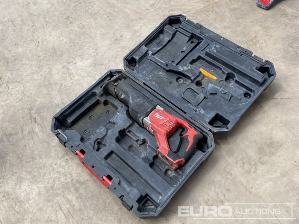 Milwaukee M18 18 Volt Recip Saw (Body & Case Only) - Attrezzatura da costruzione: foto 1 Milwaukee M18 18 Volt Recip Saw (Body & Case Only) - Attrezzatura da costruzione: foto 1